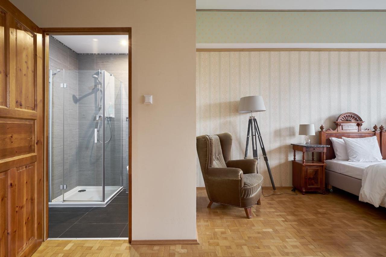 Boutique Palac Warmatowice Sienkiewiczowskie Легница Экстерьер фото