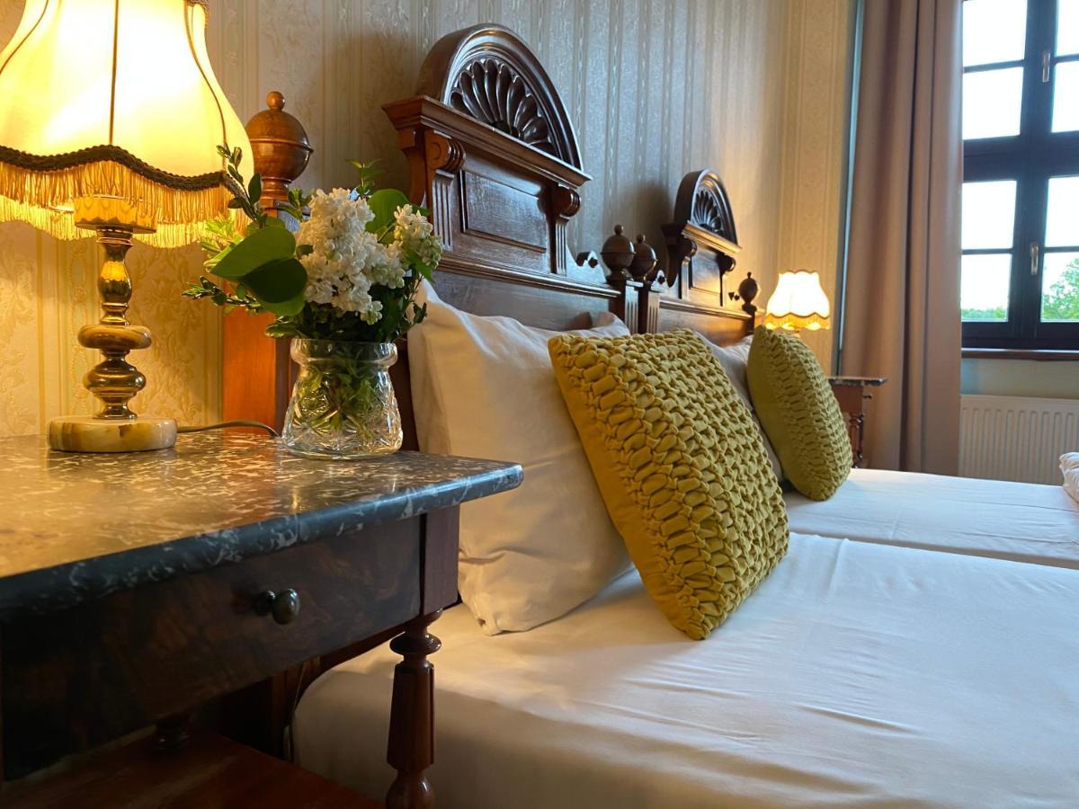 Boutique Palac Warmatowice Sienkiewiczowskie Легница Экстерьер фото